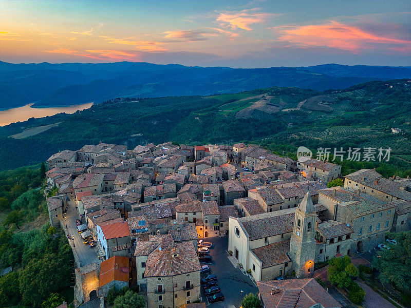 Civitella del Lago，位于翁布里亚的意大利中世纪小镇